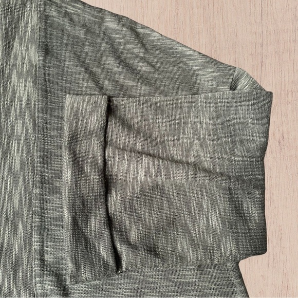 Women's Slub Knit Cropped Cardigan Military Green Size Large 3/4 Length Sleeves - Picture 4 of 9